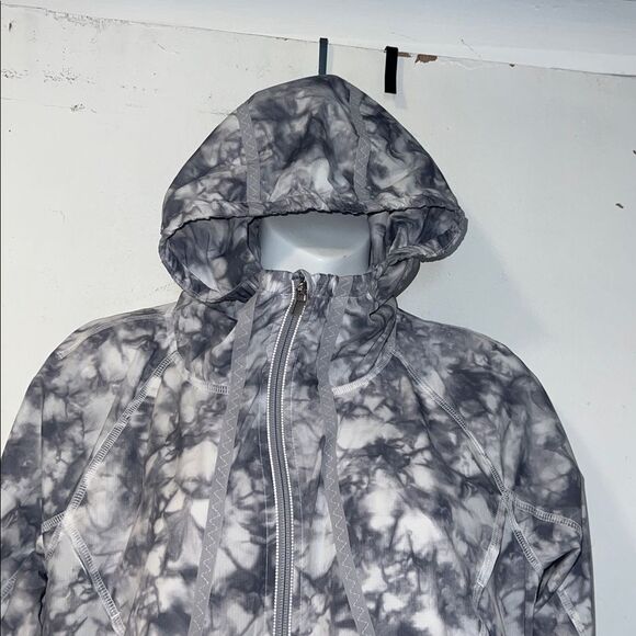 ATHLETA Riptide Silver Bells Tie Dye Catalina UPF Lightweight Jacket-S - Picture 6 of 13